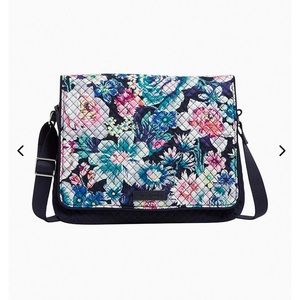 Iconic turnabout crossbody